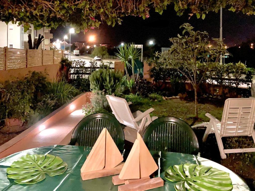 Bilocale Con Giardino Olbia Mare Apartamento Exterior foto